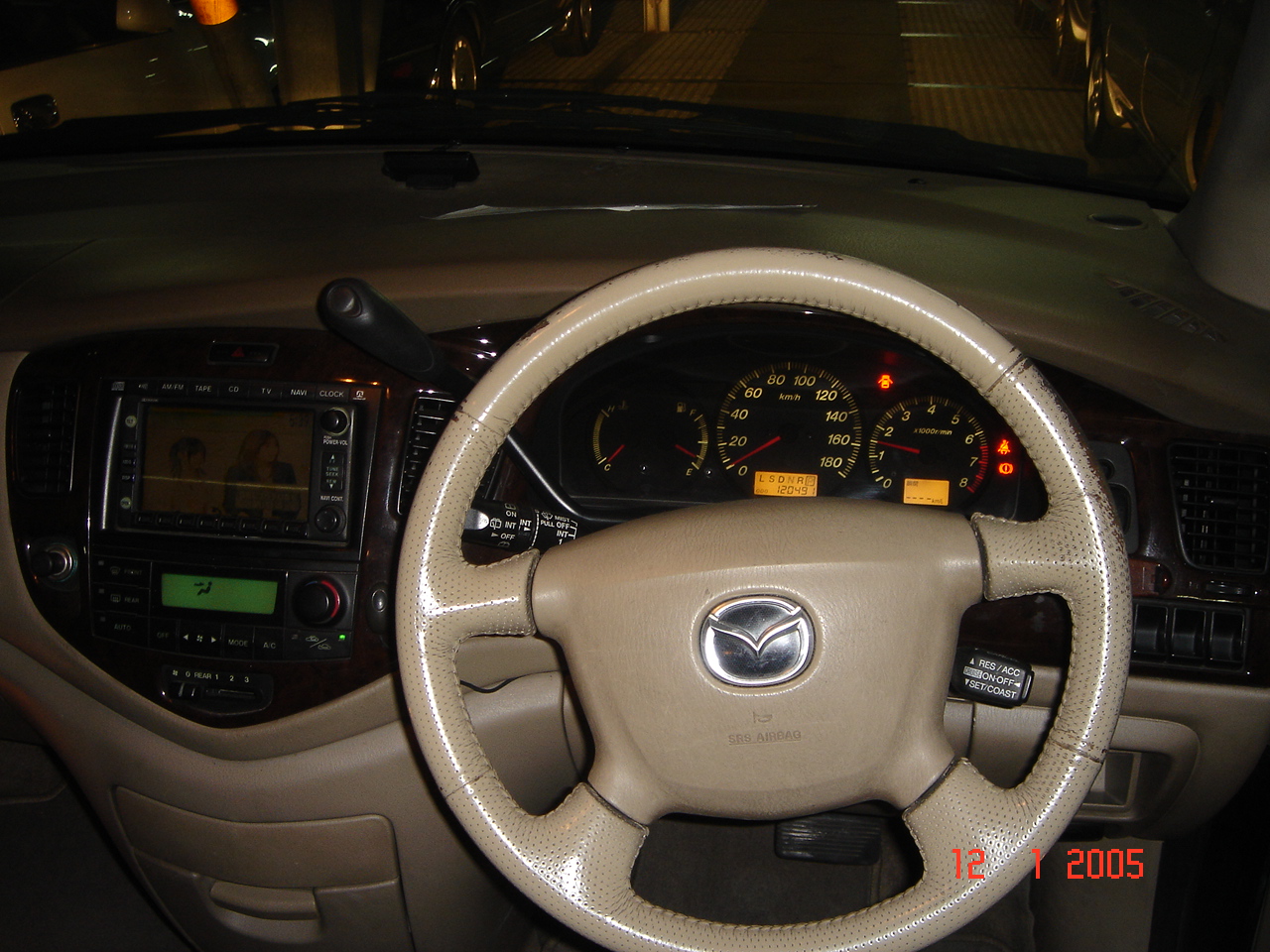 1999 Mazda MPV Pictures