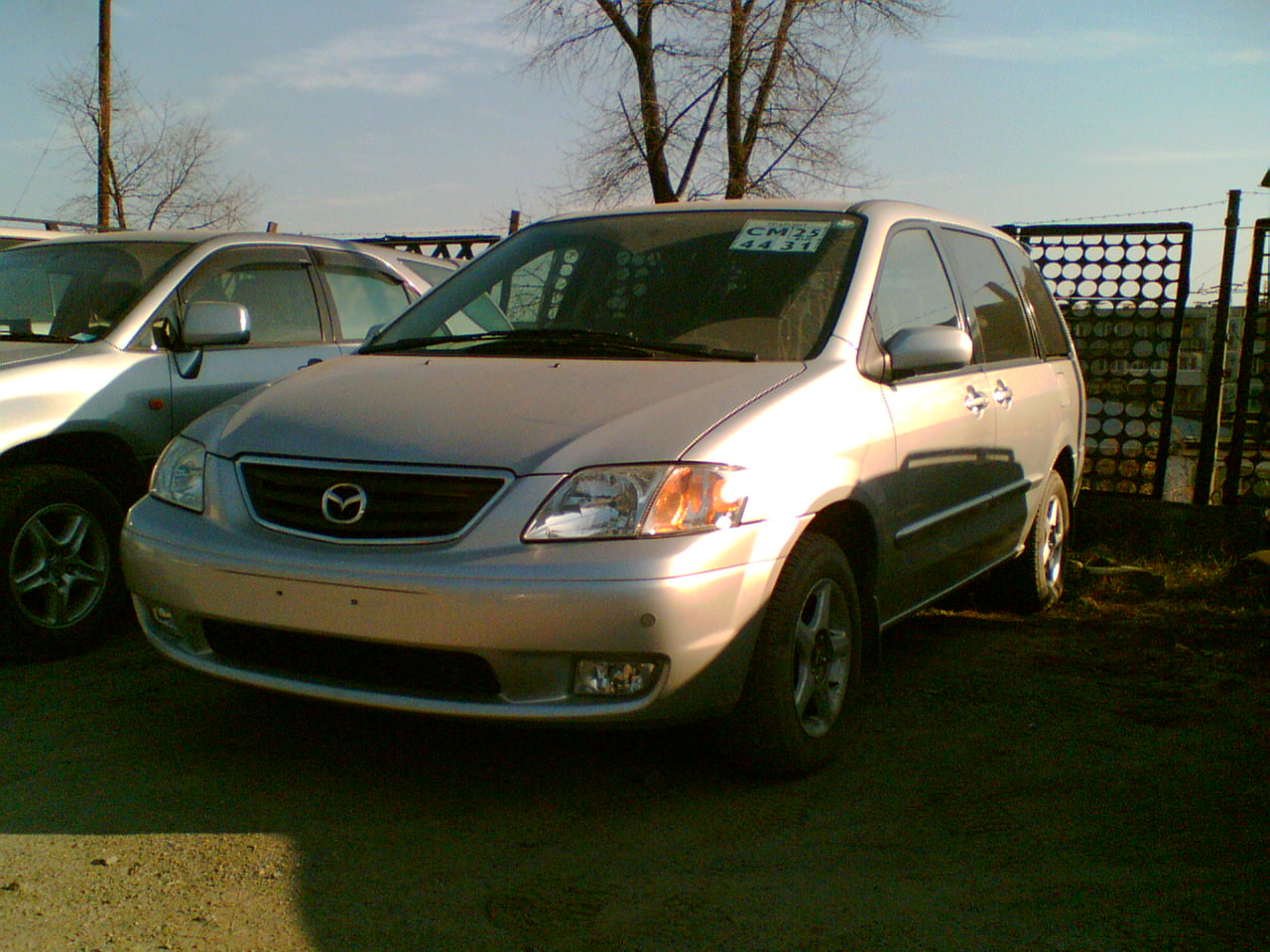 2000 Mazda MPV