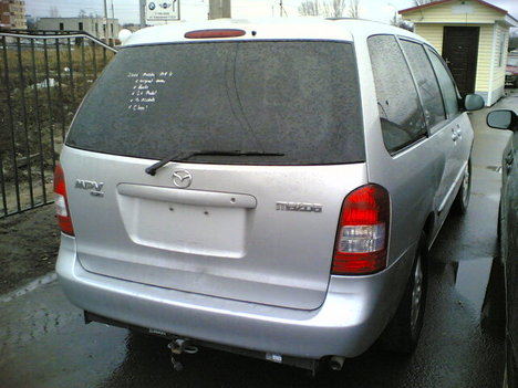 2000 Mazda MPV