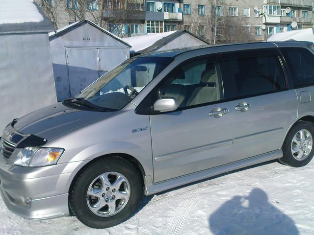 2000 Mazda MPV