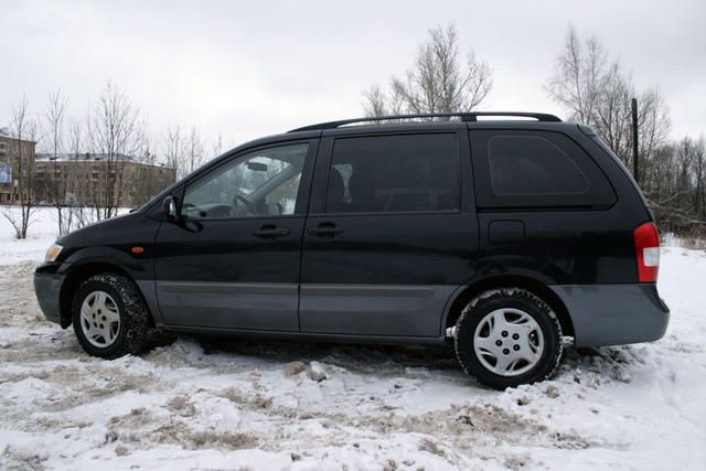 2000 Mazda MPV