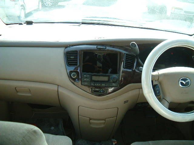2000 Mazda MPV