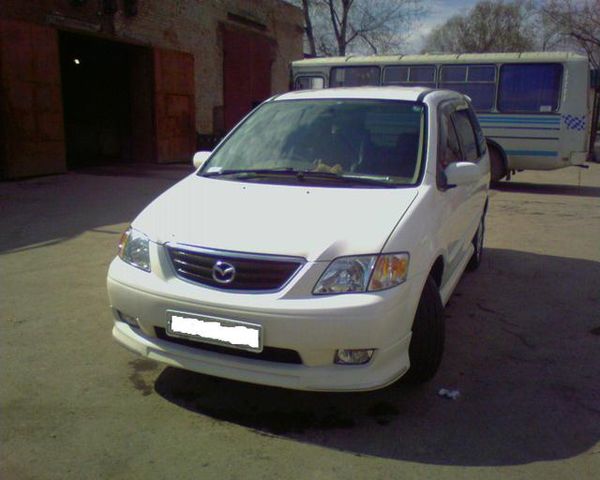 2000 Mazda MPV