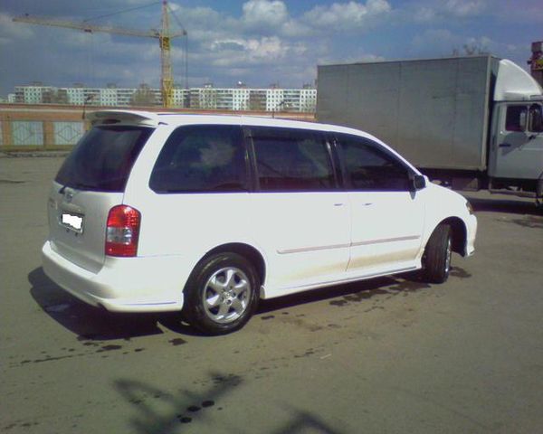 2000 Mazda MPV