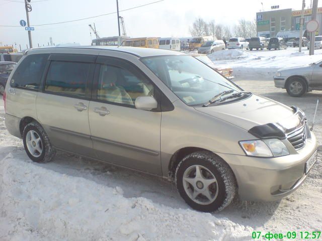 2000 Mazda MPV