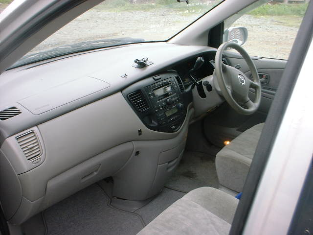 2000 Mazda MPV Photos
