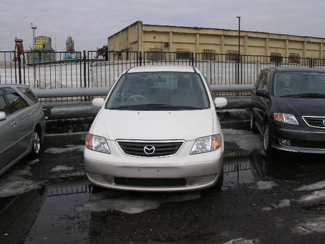 2000 Mazda MPV Photos