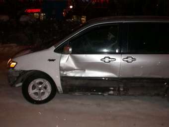2000 Mazda MPV Photos