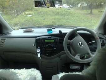 2000 Mazda MPV Pics