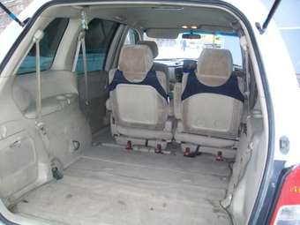 2000 Mazda MPV Pictures