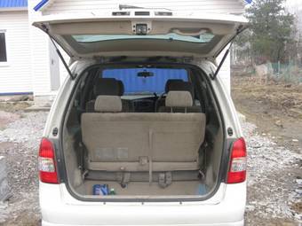 2000 Mazda MPV Photos