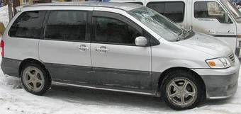 2000 Mazda MPV Photos