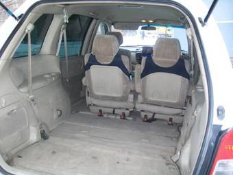 2000 Mazda MPV Photos