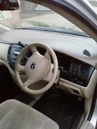 2000 Mazda MPV Pictures