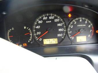 2000 Mazda MPV Photos