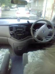 2000 Mazda MPV Wallpapers