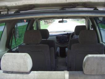 2000 Mazda MPV Pictures