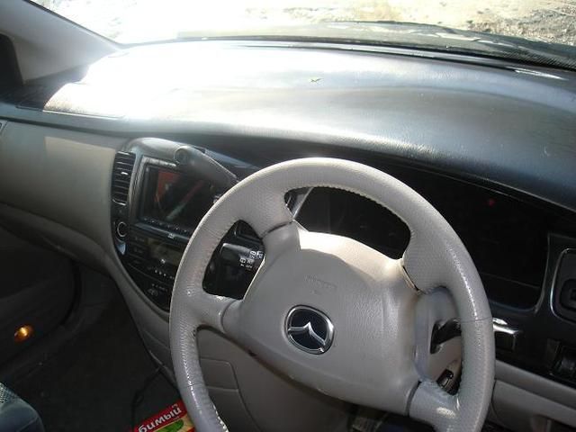 2001 Mazda MPV
