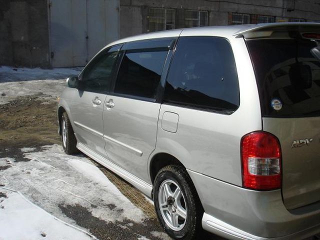 2001 Mazda MPV