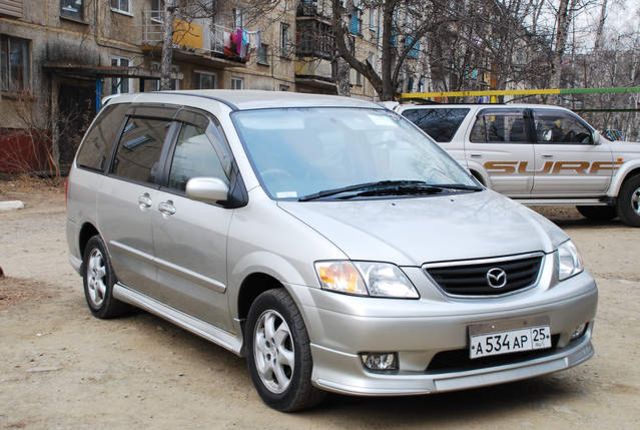 2001 Mazda MPV