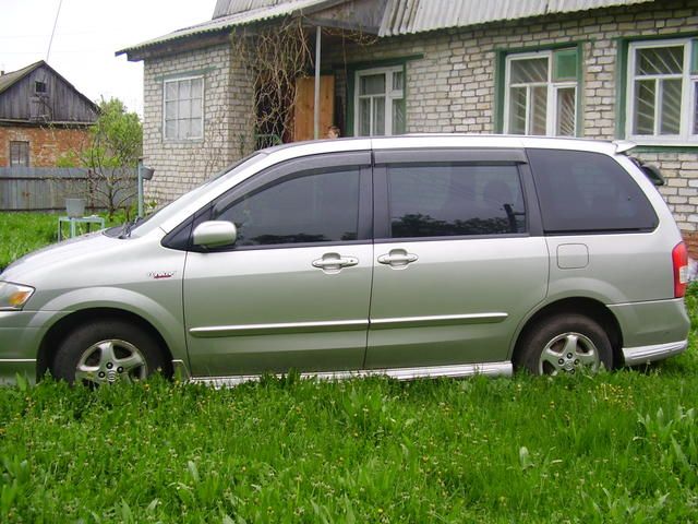 2001 Mazda MPV