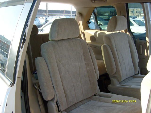 2001 Mazda MPV