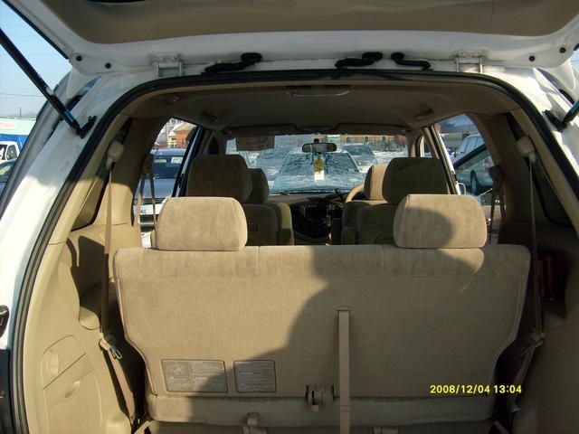 2001 Mazda MPV
