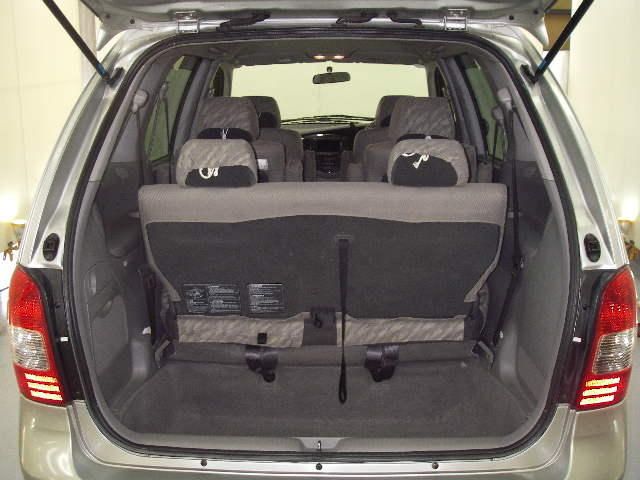 2001 Mazda MPV