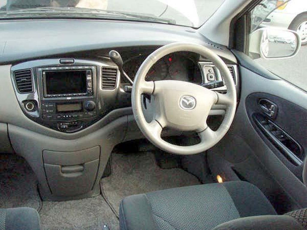 2001 Mazda MPV