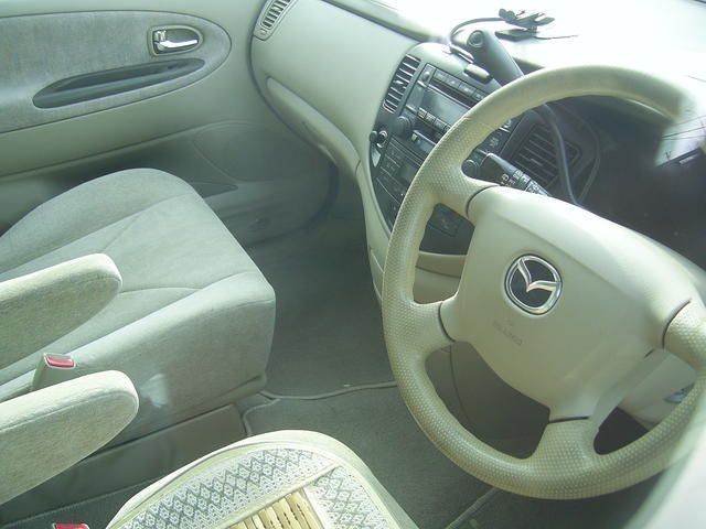 2001 Mazda MPV