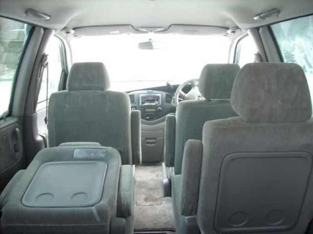 2001 Mazda MPV