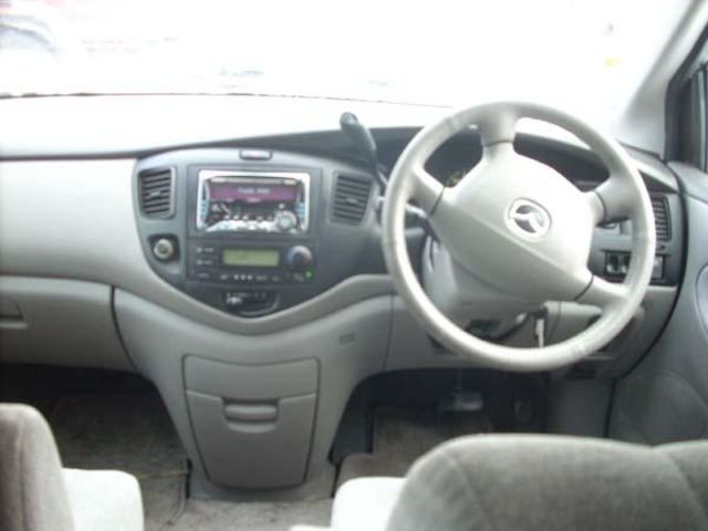 2001 Mazda MPV