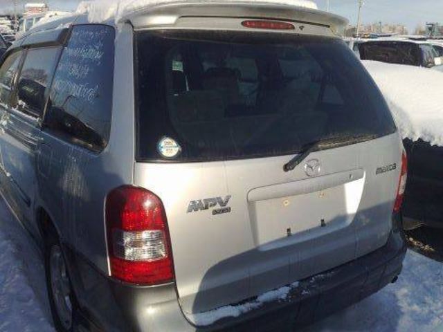 2001 Mazda MPV
