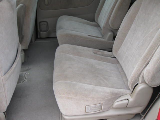 2001 Mazda MPV