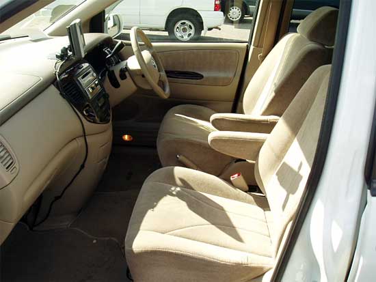 2001 Mazda MPV Images