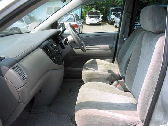 2001 Mazda MPV Photos