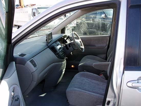2001 Mazda MPV Pictures