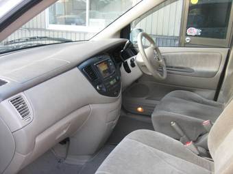 2001 Mazda MPV Pictures