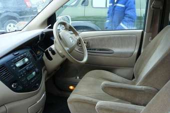 2001 Mazda MPV Photos