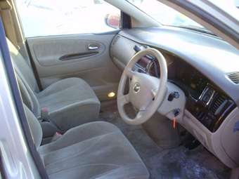 2001 Mazda MPV Pictures