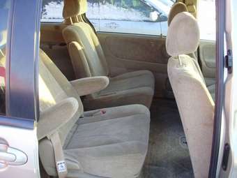 2001 Mazda MPV Photos