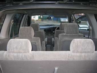 2001 Mazda MPV Photos