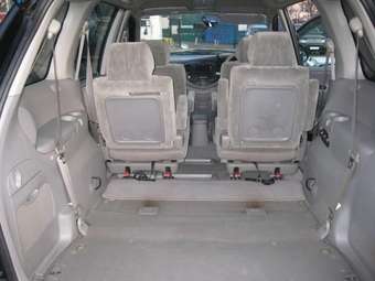 2001 Mazda MPV Photos