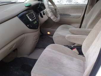 2001 Mazda MPV Pics