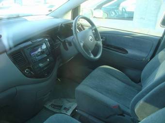 2001 Mazda MPV Photos