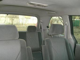 2001 Mazda MPV Pictures