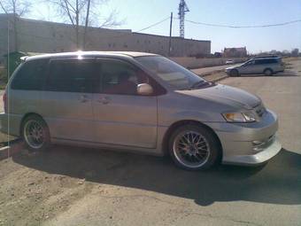 2001 Mazda MPV Pictures