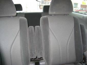 2001 Mazda MPV Photos