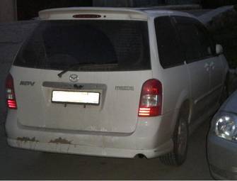 2001 Mazda MPV Photos