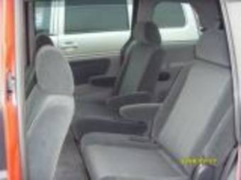 2001 Mazda MPV Pictures